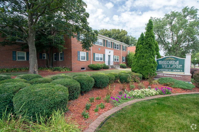 Exterior - Wakonda Village and Manor Apartment Homes