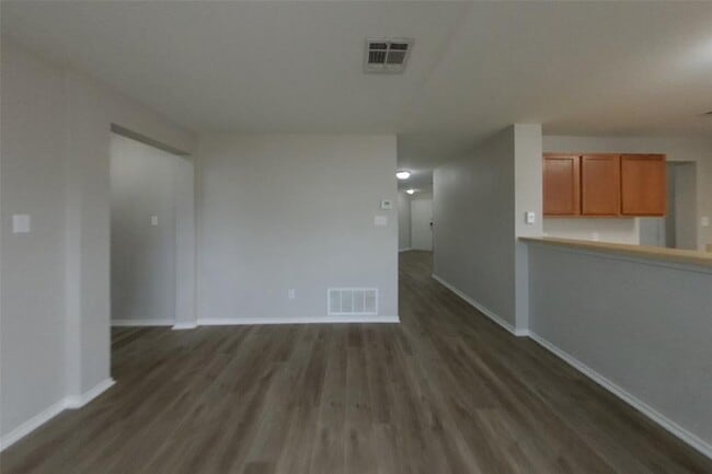 Building Photo - 302 Bird Dog Bend
