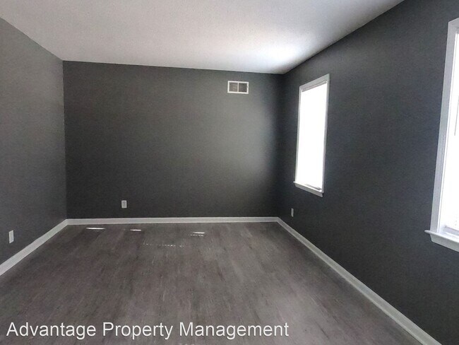 Foto del edificio - 3 br, 2 bath House - 4886 Chuck Ave.