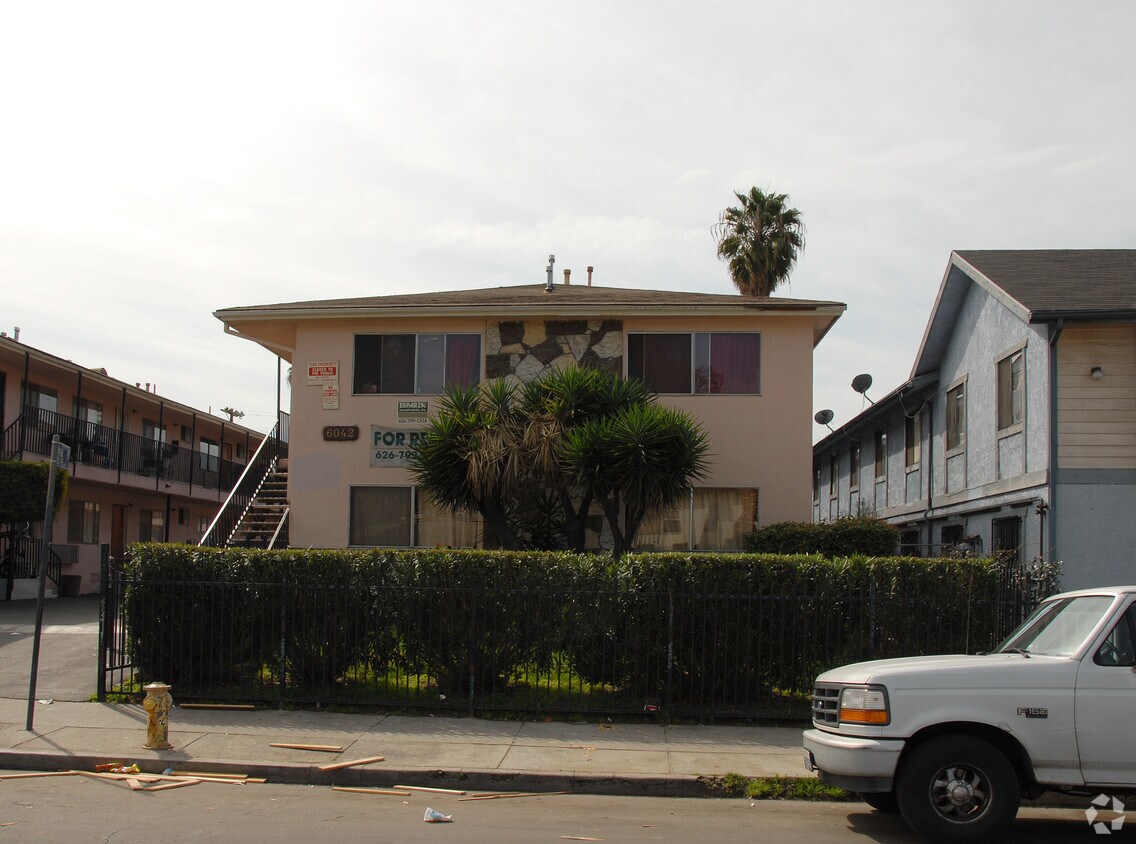 Building Photo - 6042 Fayette St