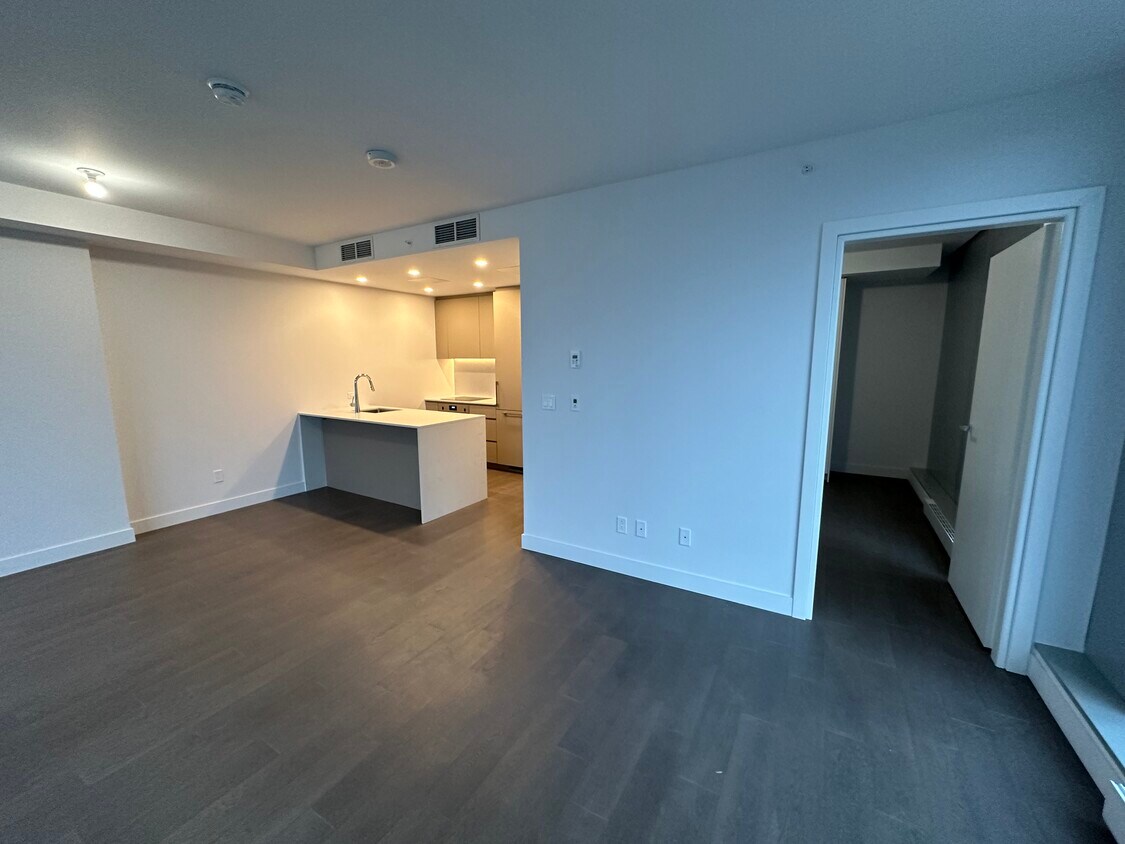 1500 RenéLévesque Boul Unit 1615, Montréal, QC H3G 0H6 Condo for