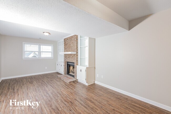 Foto del edificio - 2238 Richmond Ln