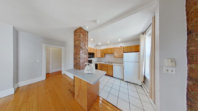 Foto del edificio - 1534 Tremont St