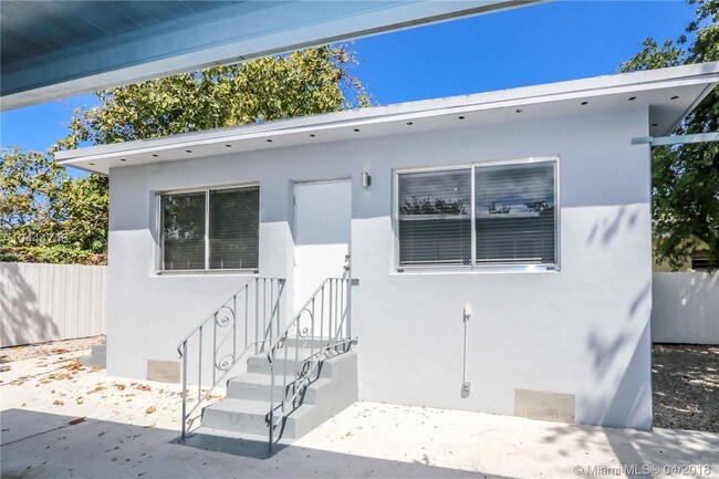 Foto del edificio - 6715 NE Miami Pl