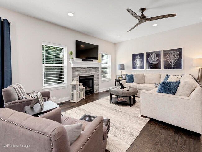 Foto del edificio - 651 Bourbon Ln