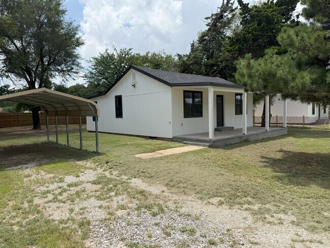 Foto del edificio - 8626 NE 17th St