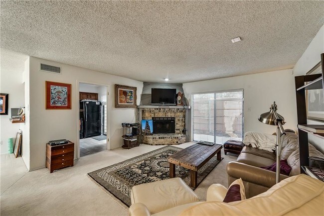 Building Photo - 2503 Tierra Dr