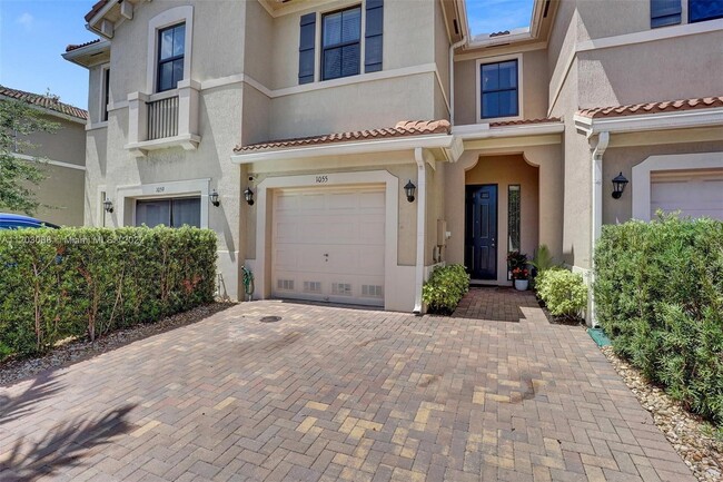 Building Photo - 1055 NW 33rd Manor
