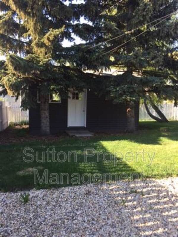 Photo du bâtiment - 9221-9111 111 Ave