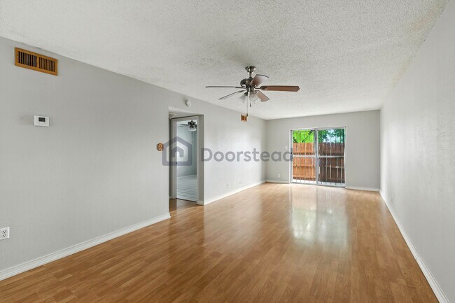 Foto del edificio - 923 Vance Jackson Rd