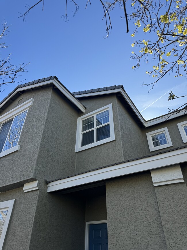 Building Photo - 10408 Chadwell Dr