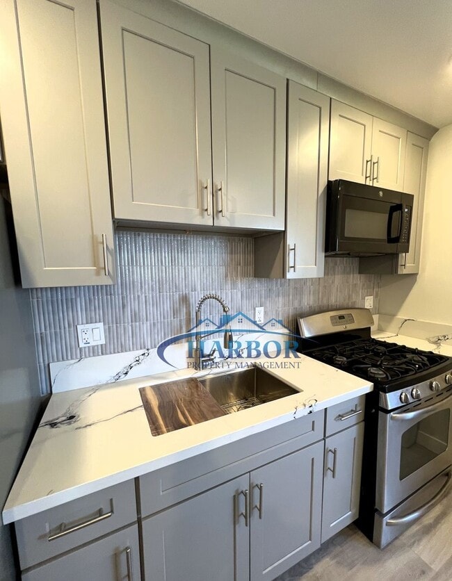 Building Photo - Charming 1-Bedroom 1 Bath with Nature Access