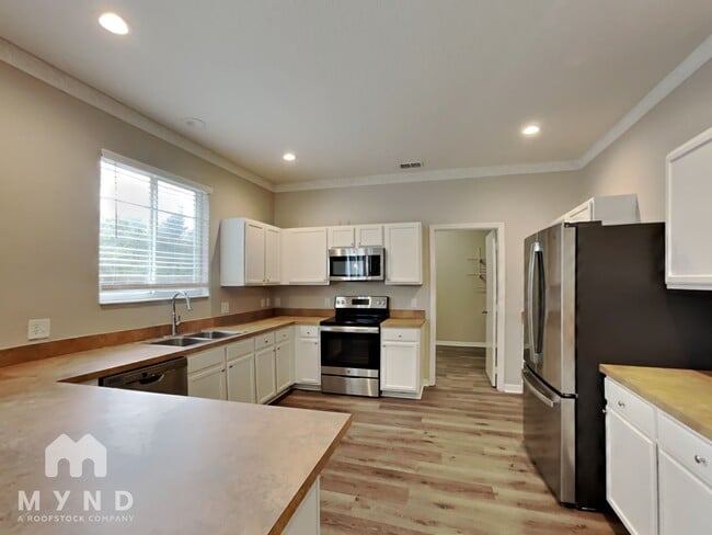 Foto del edificio - 2943 Lyndscape St