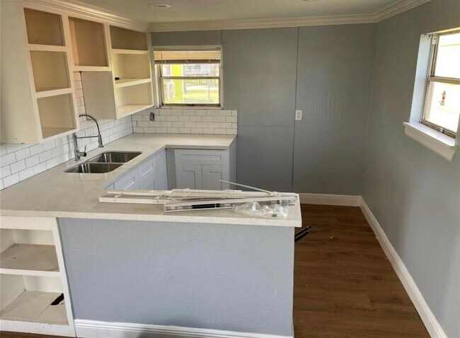 Building Photo - 331 Thunder Rd