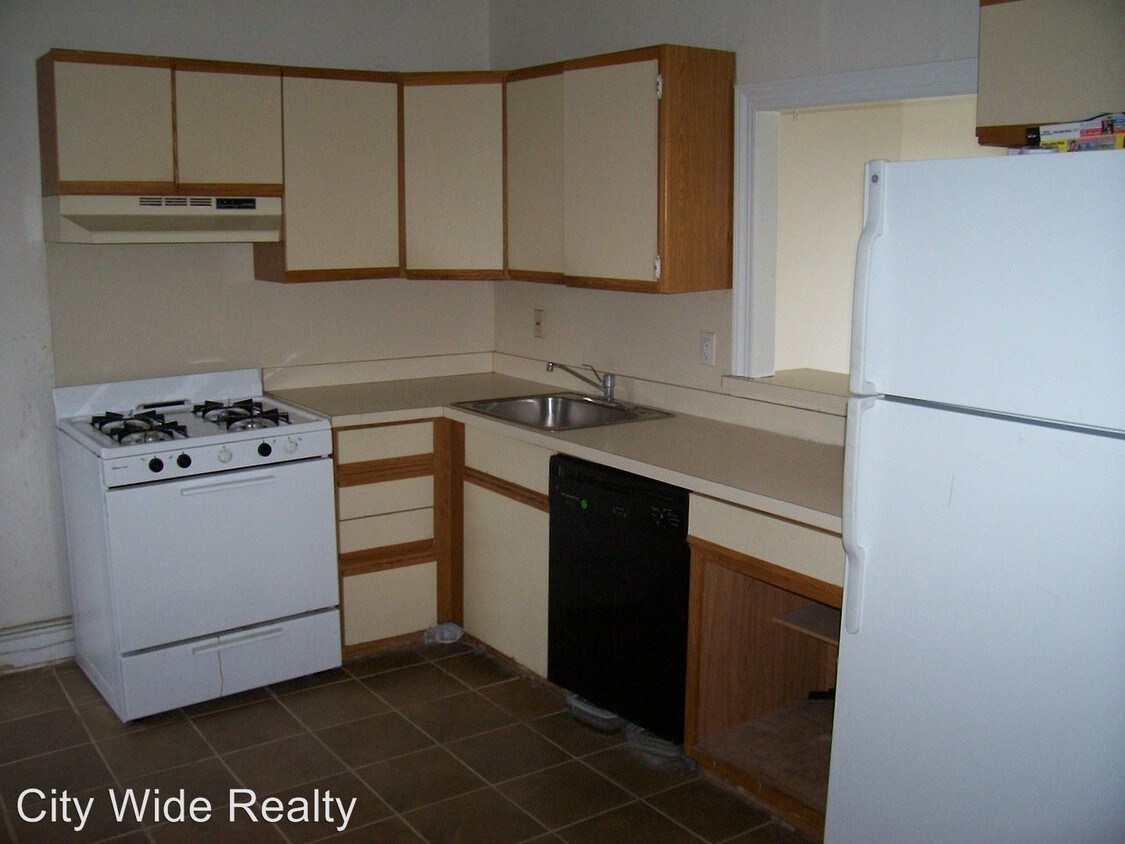 Primary Photo - 3333 Spring Garden St