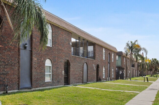 Building Photo - 6817 Tara Ln