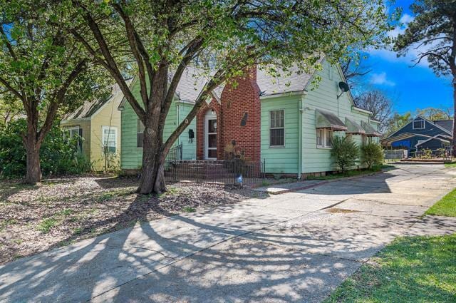 Building Photo - 117 Merrick St