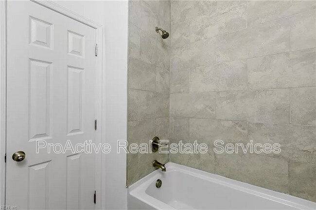 Foto del edificio - 244 W 32nd St