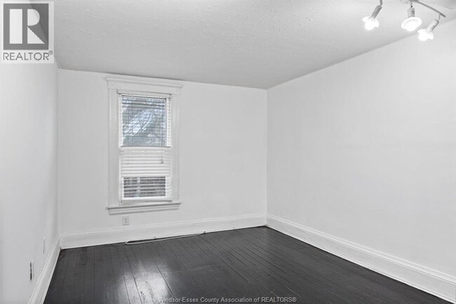 Building Photo - 835 Moy Ave