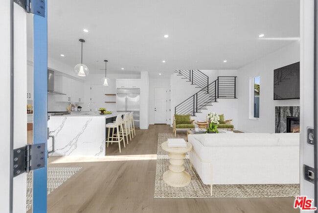 Foto del edificio - 3137 Curts Ave