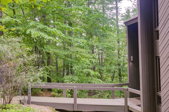Building Photo - 73 Kearsarge Woods Ln