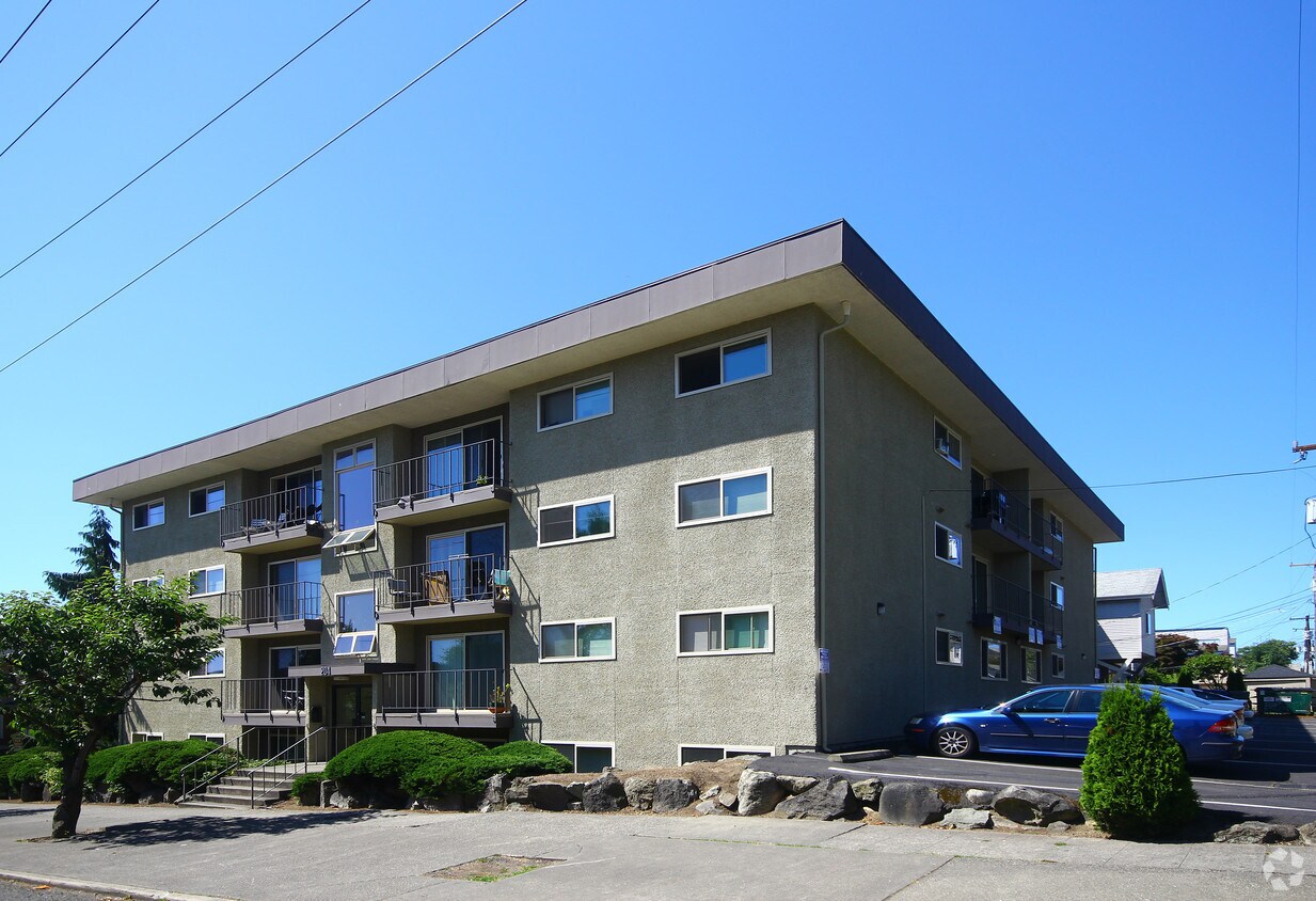 Building Photo - 5200 15th Ave NE