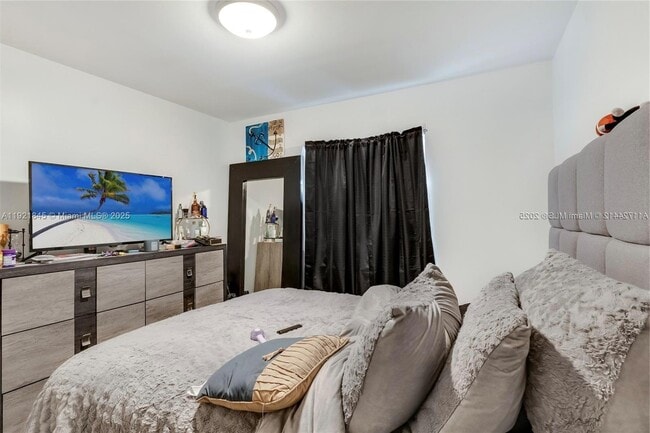 Foto del edificio - 219 NW 7th Ct