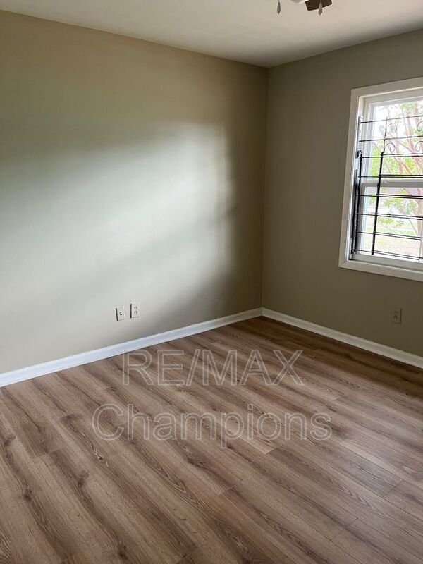 Foto del edificio - 1511 Murray St