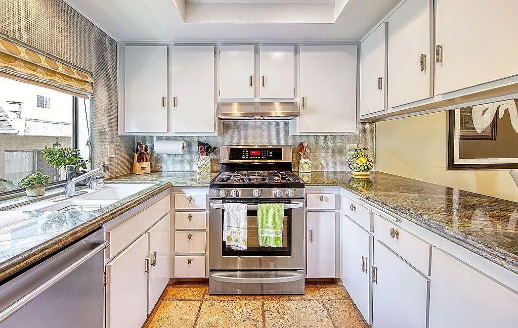 Foto del edificio - 1236 Wellesley Ave