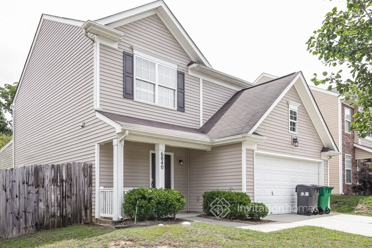 Foto principal - 6840 Goldenwillow Dr