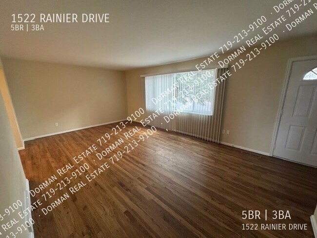 Building Photo - 1522 Rainier Dr