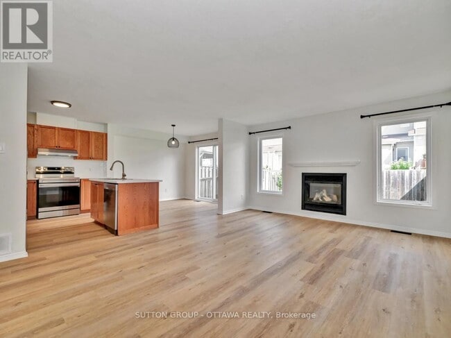 Building Photo - 119 Whitewater St