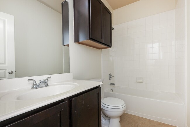 Building Photo - 8114 Malago Point Dr