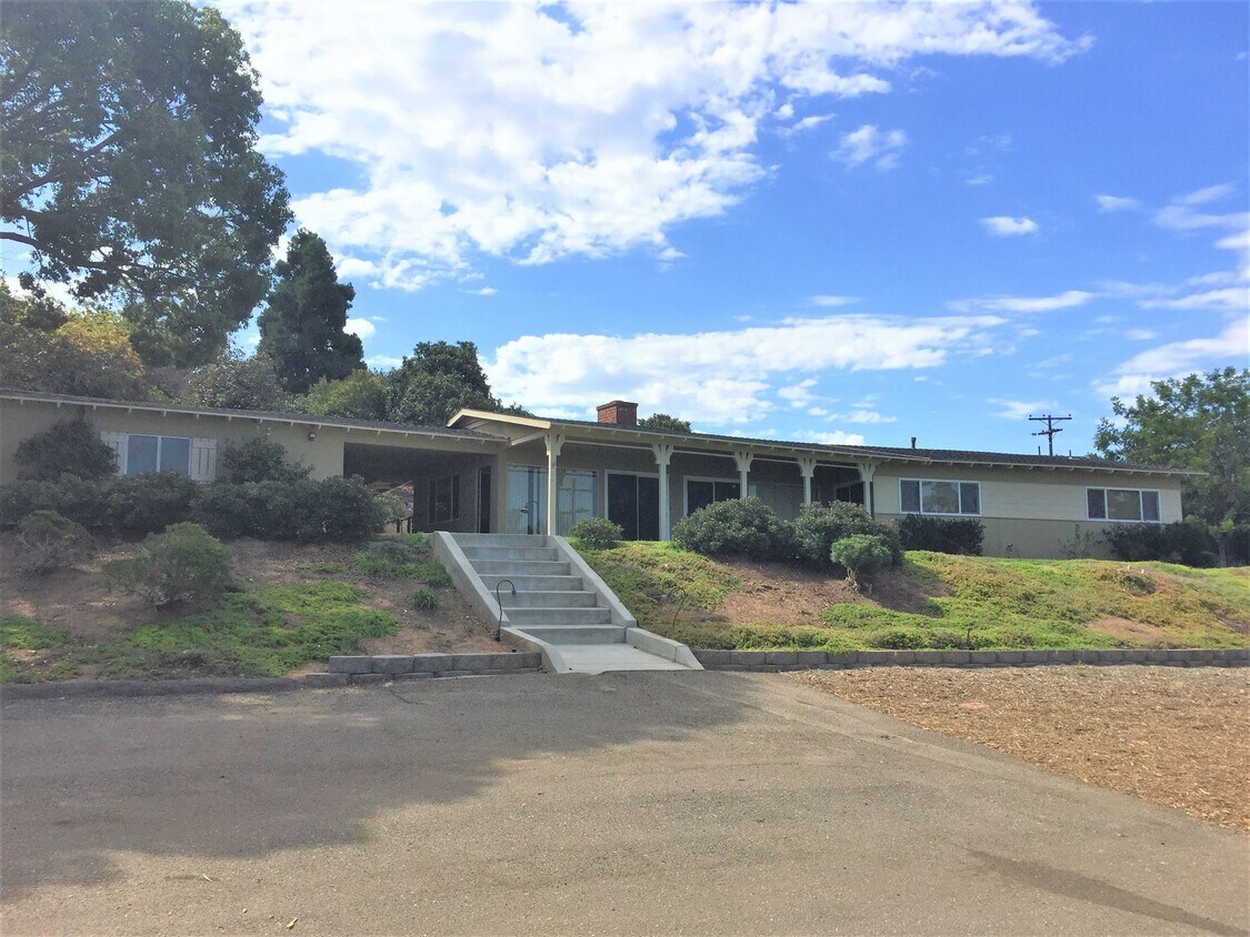 16283 Martincoit Rd, Poway, CA 92064 House for Rent in Poway, CA