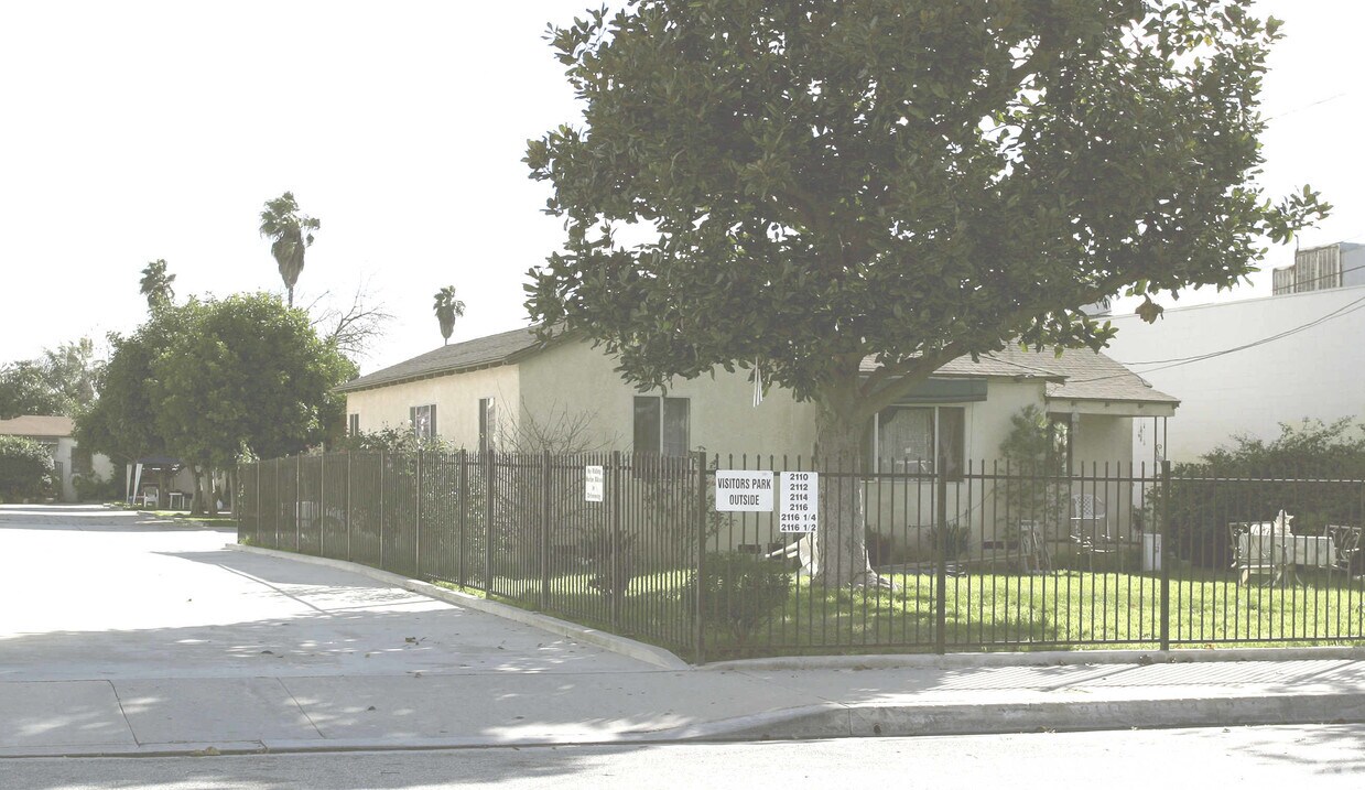 21102116 1/2 Mountain View Rd, El Monte, CA 91733 Apartments in El