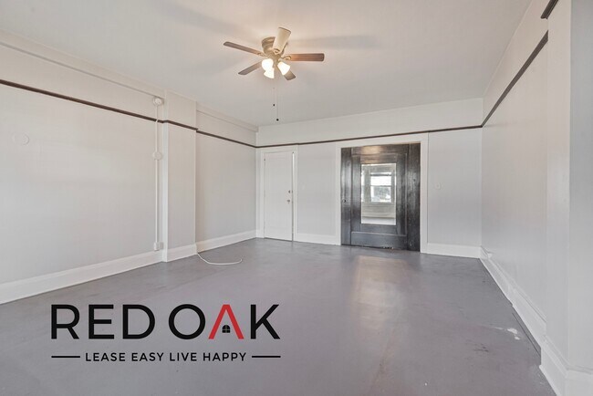 Foto del edificio - ~2 Months FREE~ Beautiful Two Bedroom with...