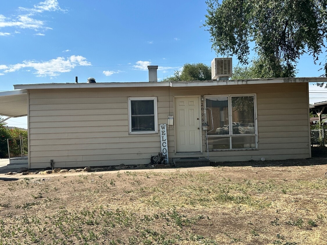 Photo - 2025 Grand Ave (Grand Junction, CO)