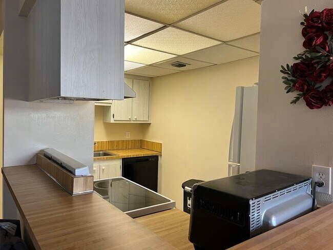 Foto del edificio - 1807 Fairview Villas Dr