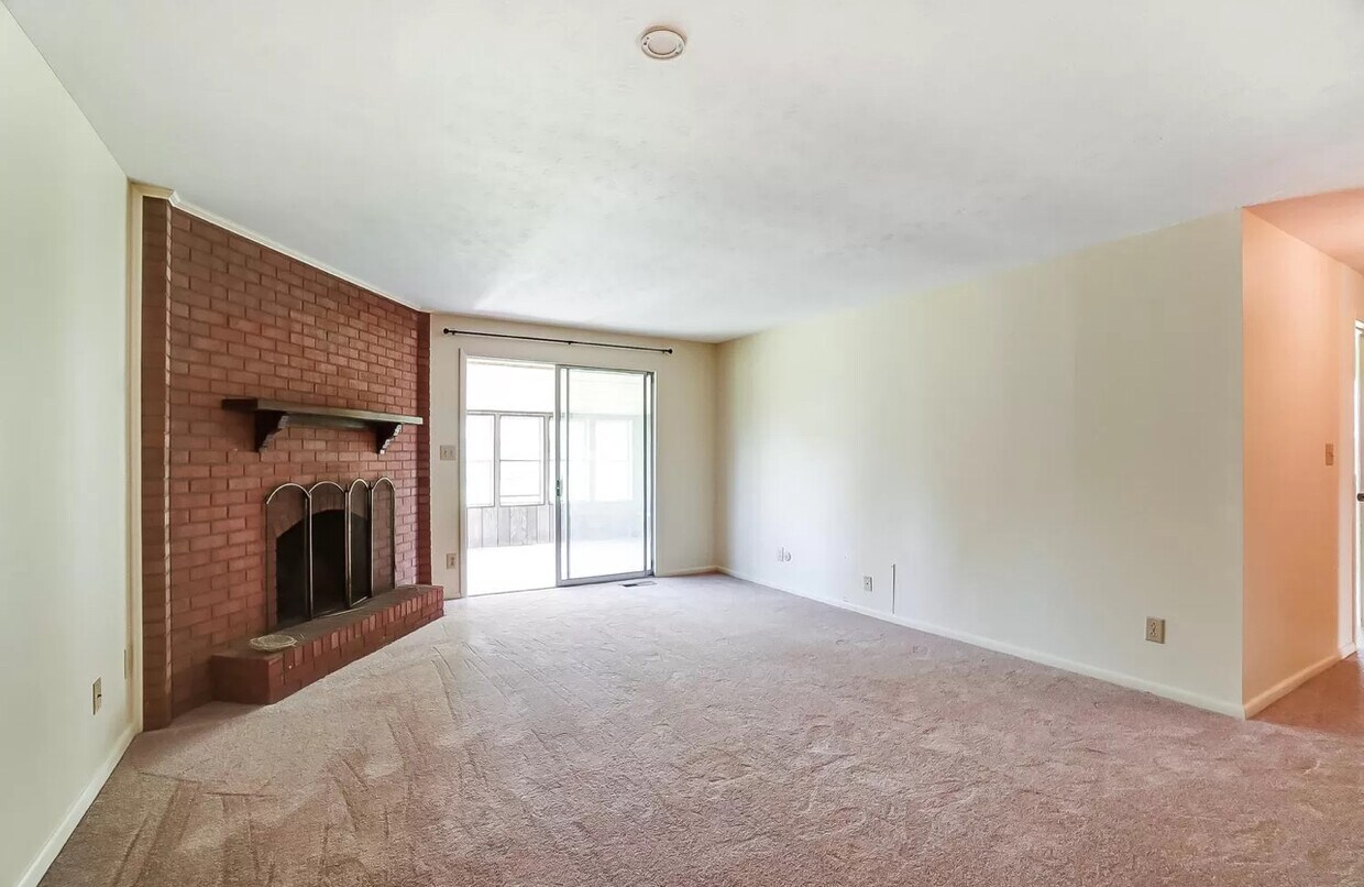 Building Photo - 5111 Foxmoor Cir