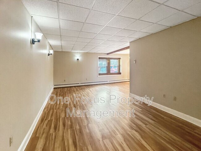 Foto del edificio - 1585 W Southern Ave