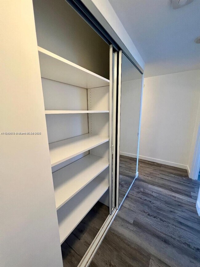 Foto del edificio - 7441 Wayne Ave