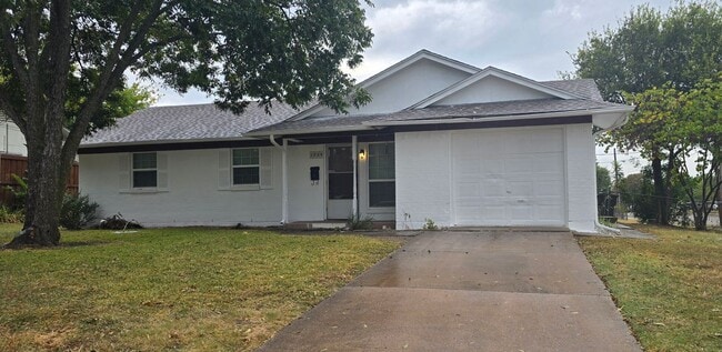 Building Photo - 1729 Sherrye Dr