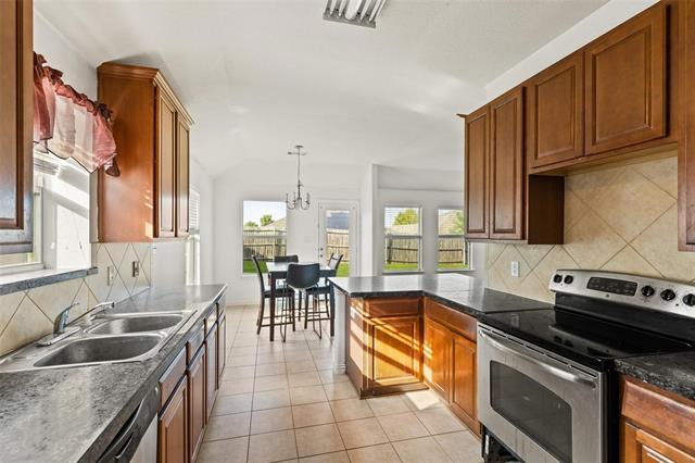 Foto del edificio - 325 Crosscreek Dr