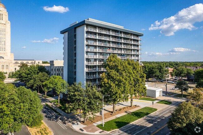 Foto del edificio - Sky Park Apartments