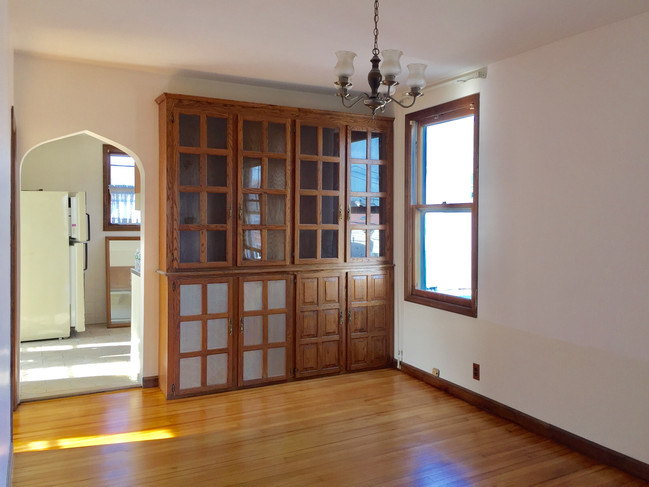 Building Photo - 135 Cedar Ave