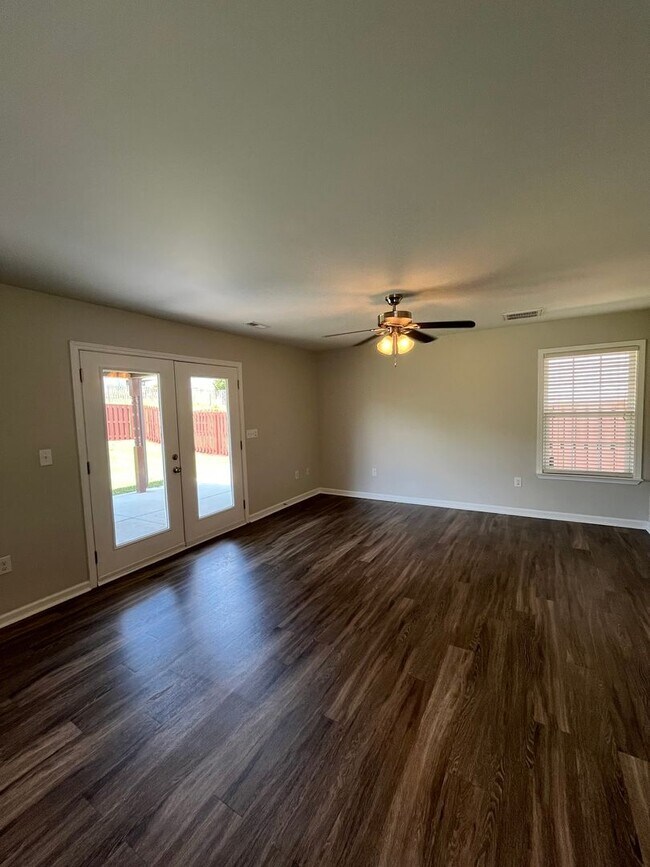 Building Photo - 311 Glenlea Ln