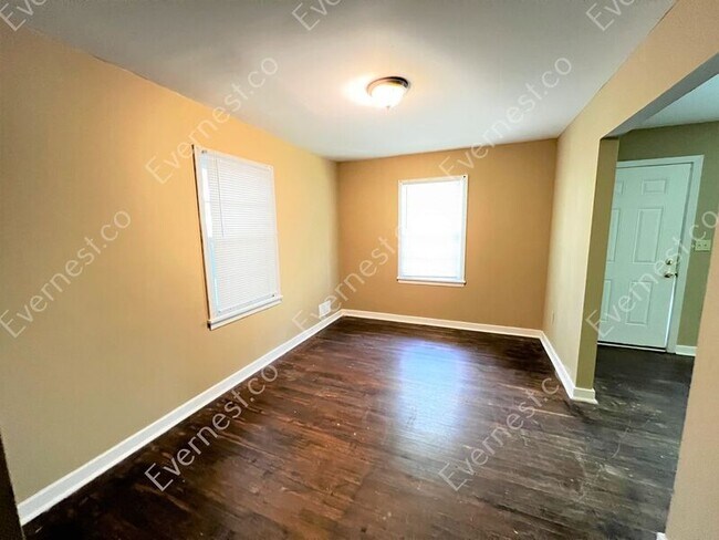 Building Photo - 1228 Lynn Acres Dr