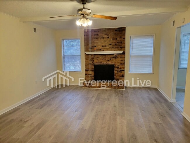 Foto del edificio - 4425 Hunt Cliff Trce