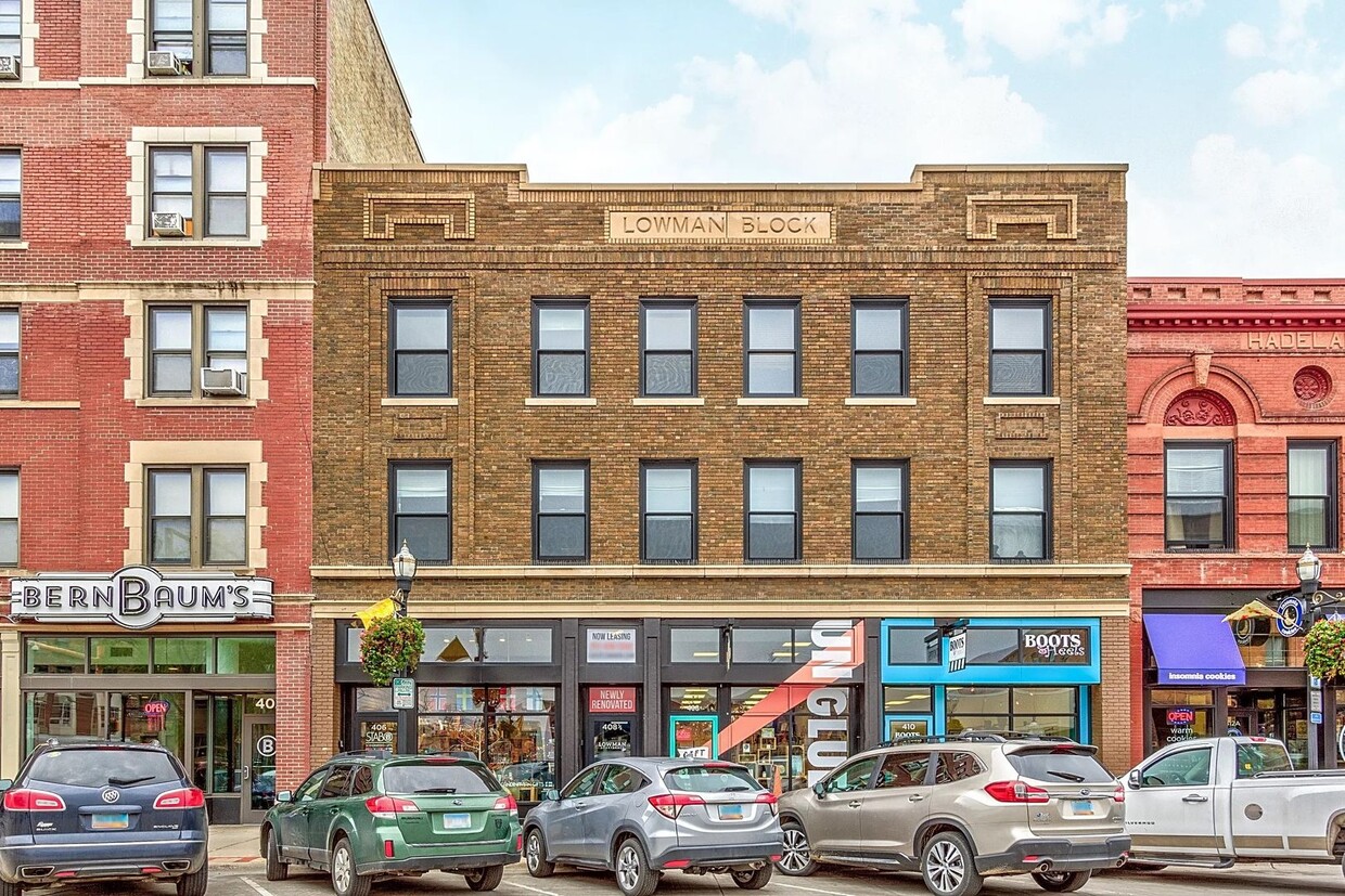 Primary Photo - LH Broadway Lowman