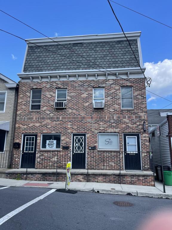 Primary Photo - 111 Union St
